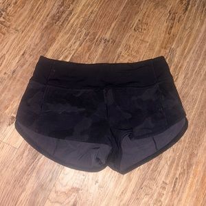 black camo size 2 2.5